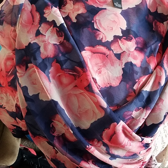 I N C International Concepts blouse - Picture 3 of 7